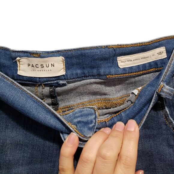 PacSun High-Rise Ankle Jegging Two-Tone Denim Frayed Hem Jeans Women's Size 32 - Picture 2 of 12